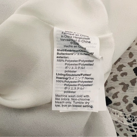 J. Crew Snakeskin-Print Mock-Neck Ruffle Neck/Sleeve Sleeveless Blouse. Size 0. - Picture 12 of 13